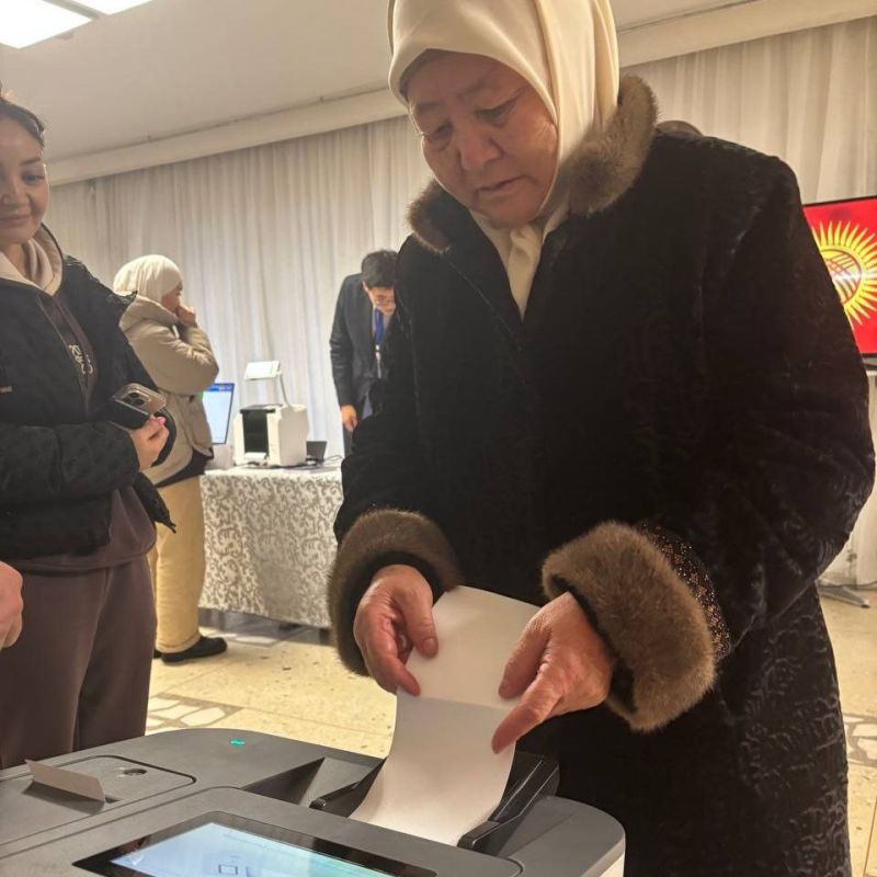 40 участков для голосования на досрочных выборах депутатов Жогорку Кенеша Кыргызской Республики работают в 27 регионах России, от Южно-Сахалинска до Калининграда 40 участков для голосования на досрочных выборах депутатов Жогорку Кенеша Кыргызской Республики работают в 27 регионах России, от Южно-Сахалинска до Калининграда