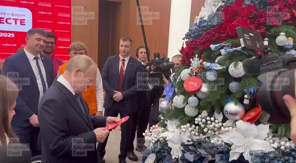 Путин пообещал исполнить новогодние желания пятилетнего Тимура, девятилетней Вари и семилетнего Игоря