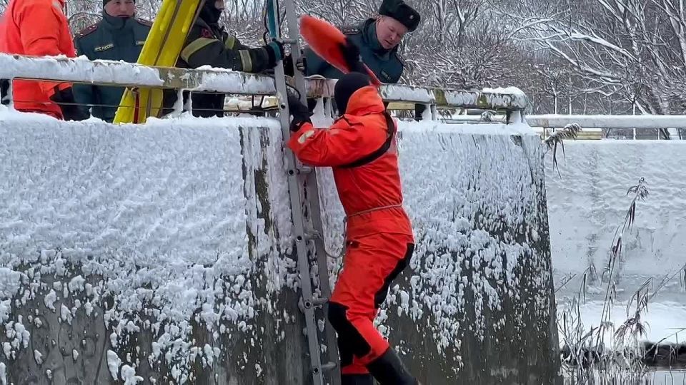 «В воде не тонут, в огне не горят!»