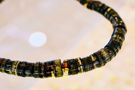 В России фиксируется всплеск интереса к черному янтарю