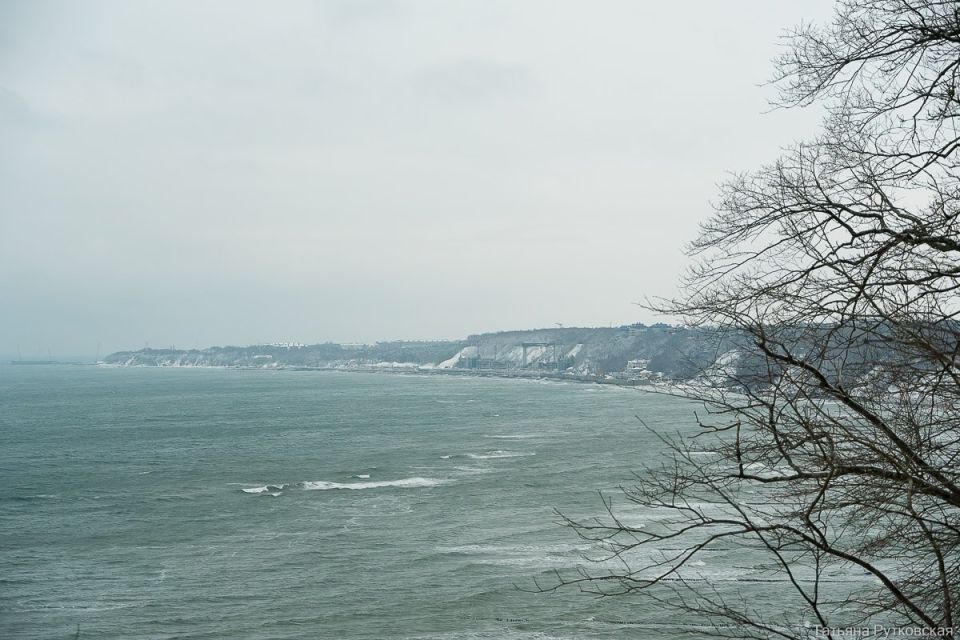 Балтийское побережье зимой превращается в сказочную локацию