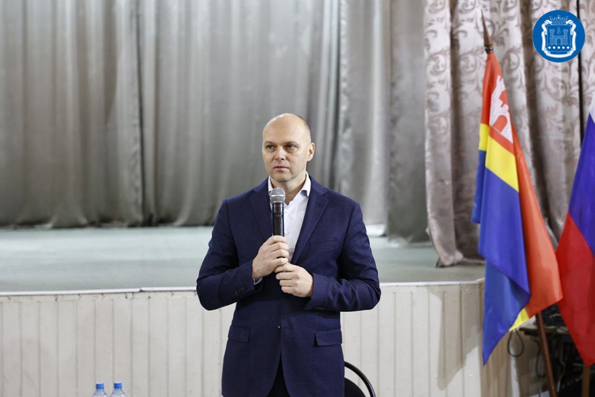 Губернатор Алексей Беспрозванных с рабочим визитом посетил Ладушкин Губернатор Алексей Беспрозванных с рабочим визитом посетил Ладушкин