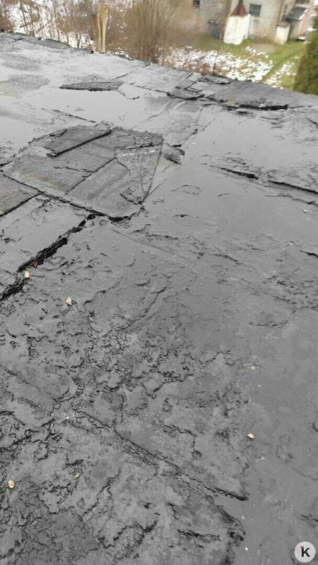 Ремонтировать крышу дома, три года назад разворочанную ураганом в Багратионовском районе, начнут в 2026