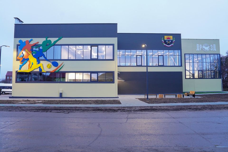 В Мамоново достроили ФОК к приезду губернатора