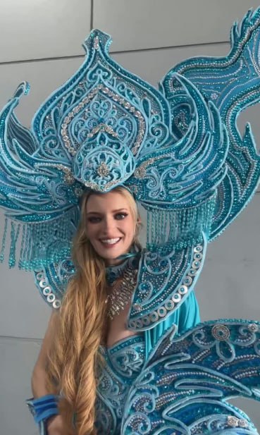 Быть красивой в Латвии можно, но похожей на Снегурочку - нет Быть красивой в Латвии можно, но похожей на Снегурочку - нет