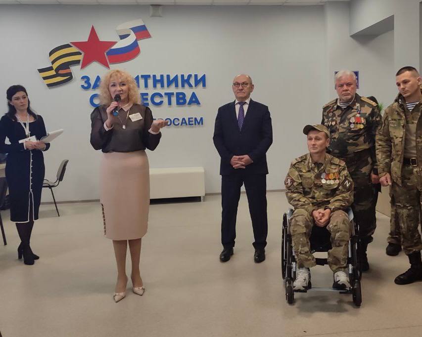 Ветерану СВО в Калининграде вручили внедорожник Ветерану СВО в Калининграде вручили внедорожник