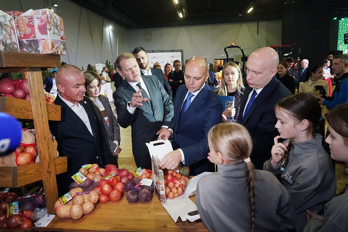 В Калининграде дважды отпраздновали День работников сельского хозяйства В Калининграде дважды отпраздновали День работников сельского хозяйства