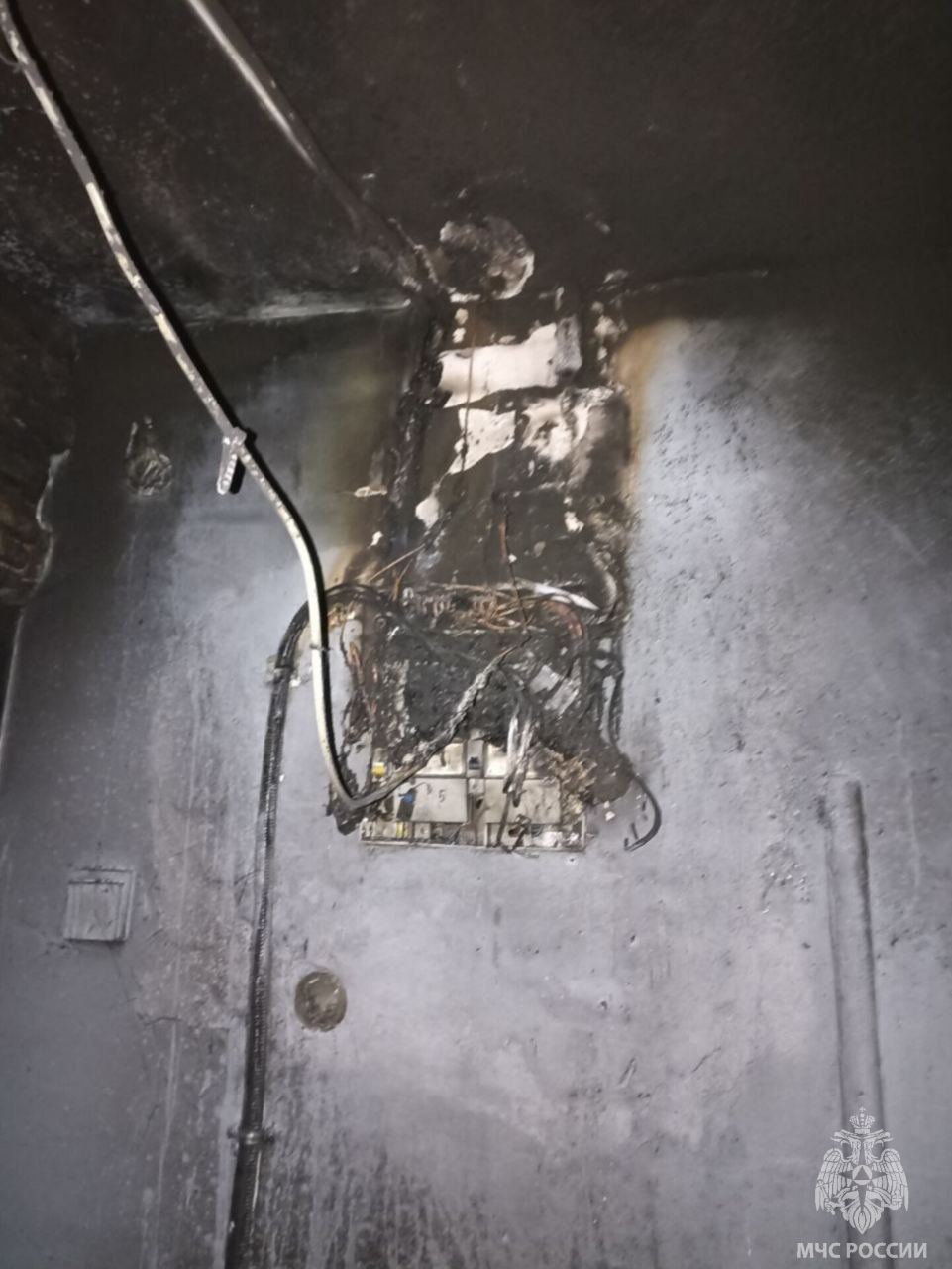 Сотрудники МЧС России спасли 10 человек на пожаре в Красноторовке