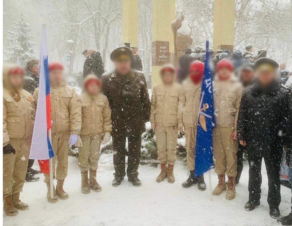 В Гурьевске задержали ряженого казака в форме генерал-майора, втиравшегося в доверие к чиновникам В Гурьевске задержали ряженого казака в форме генерал-майора, втиравшегося в доверие к чиновникам