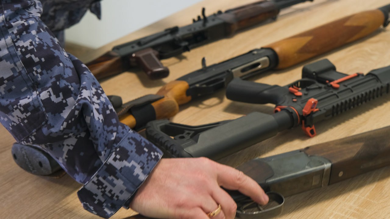 Более 500 нарушений в сфере оборота оружия выявили калининградские росгвардейцы