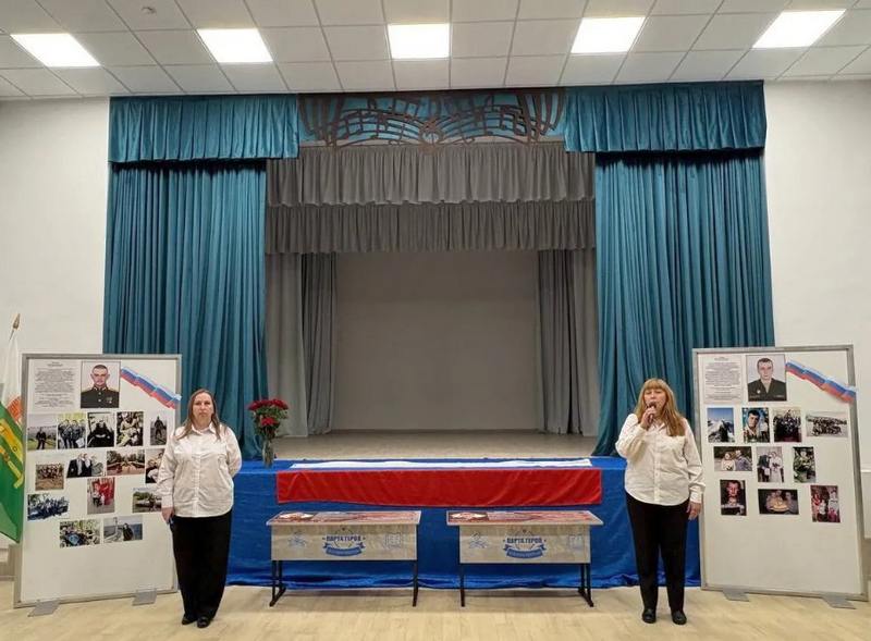 В ДК Бабушкино под Нестеровом открыли две «Парты Героев» В ДК Бабушкино под Нестеровом открыли две «Парты Героев»