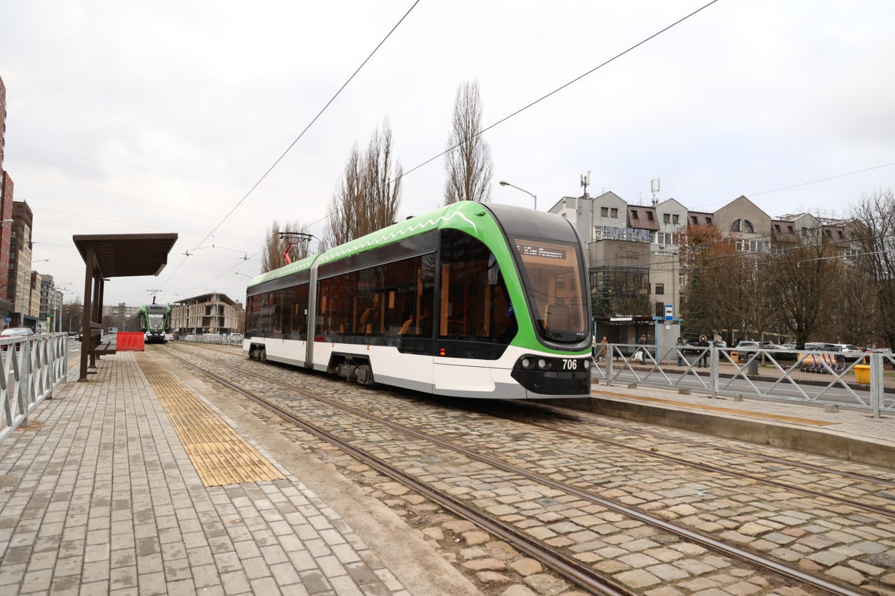 Когда в Калининграде откроют трамвайные остановки с высокими платформами