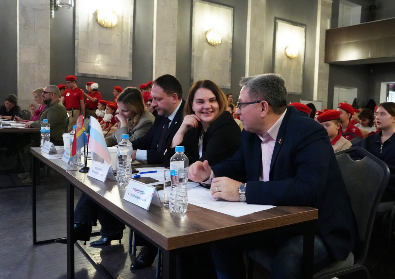 В Арт-резиденции «Дом молодежи» определились победители второго Областного конкурса агитбригад «Выбирай! Голосуй! Побеждай!» В Арт-резиденции «Дом молодежи» определились победители второго Областного конкурса агитбригад «Выбирай! Голосуй! Побеждай!»