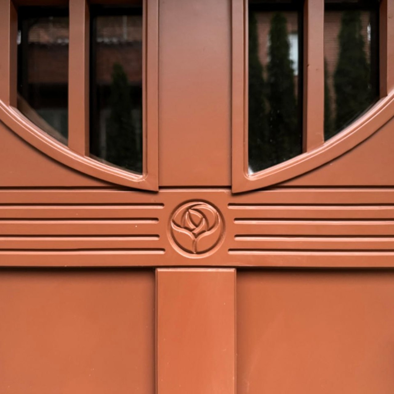 На Каштановой аллее завершили капремонт фасада дома №8 — одной из сохранившихся вилл уютного «города-сада» — виллы Левандовски На Каштановой аллее завершили капремонт фасада дома №8 — одной из сохранившихся вилл уютного «города-сада» — виллы Левандовски