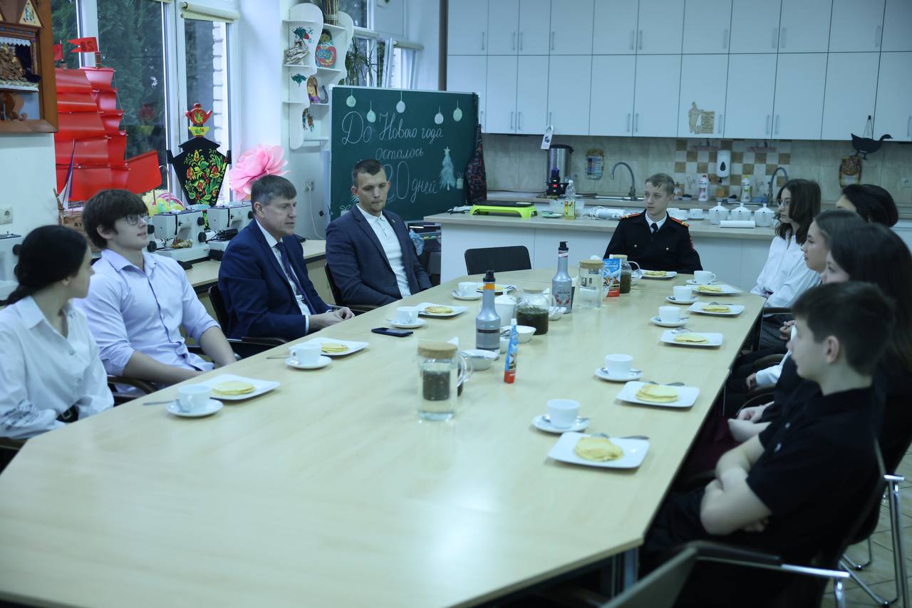 Кропоткин из своих денег увеличил стипендии в 4 раза Кропоткин из своих денег увеличил стипендии в 4 раза