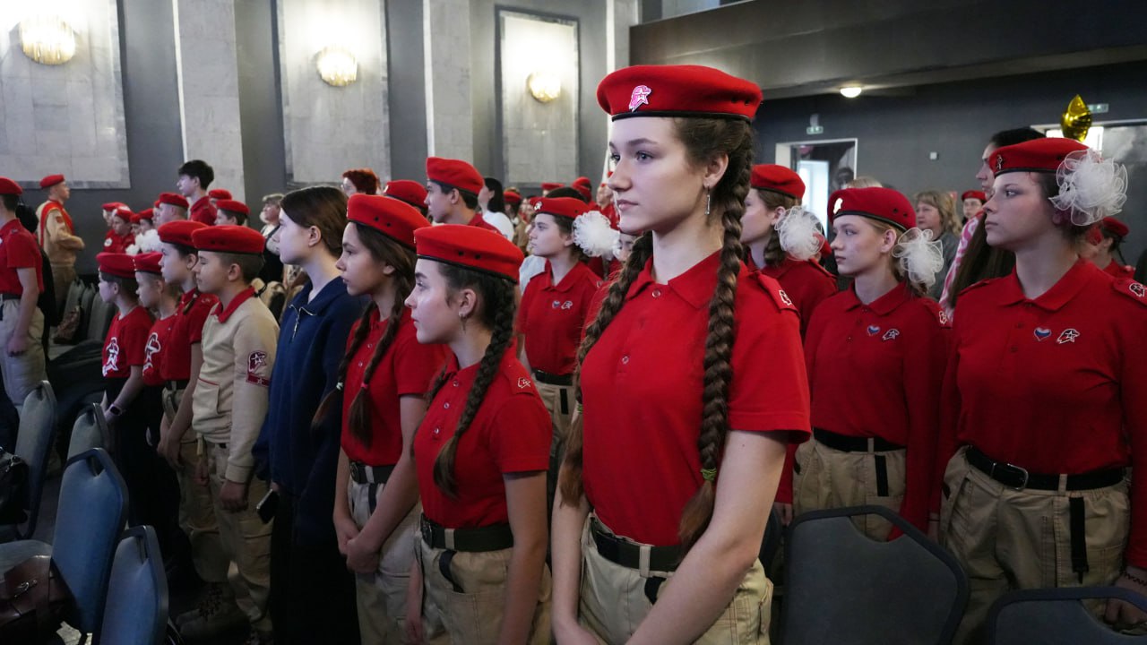 В Арт-резиденции «Дом молодежи» определились победители второго Областного конкурса агитбригад «Выбирай! Голосуй! Побеждай!» В Арт-резиденции «Дом молодежи» определились победители второго Областного конкурса агитбригад «Выбирай! Голосуй! Побеждай!»