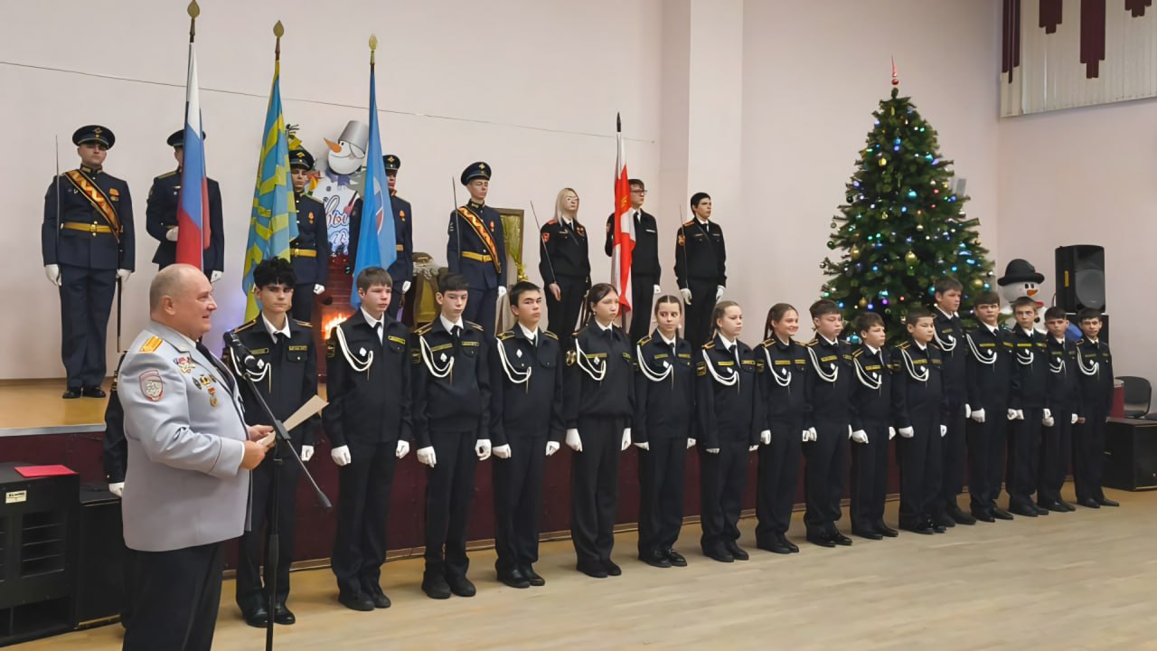 Сегодня в средней школе Пионерского состоялась торжественная церемония принятия присяги кадетами из подшефного класса Росгвардии Сегодня в средней школе Пионерского состоялась торжественная церемония принятия присяги кадетами из подшефного класса Росгвардии