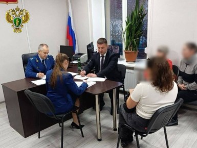 Первый заместитель прокурора Калининградской области Алексей Тимошенко провел личный прием жителей Зеленоградского района