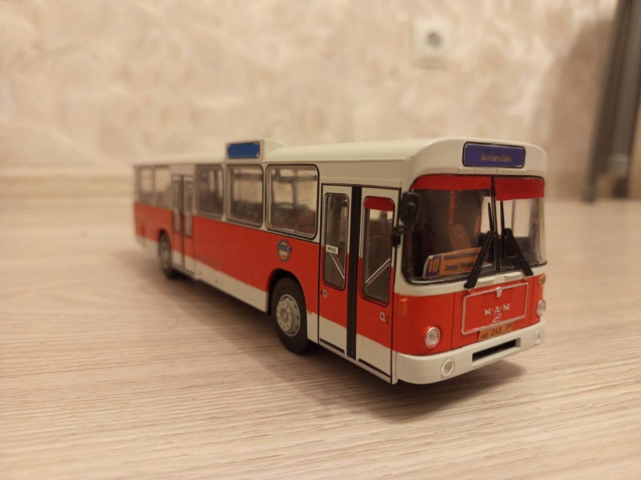 Мы хотим рассказать об умельце из Калининграда – Алексее Майере! Эти автобусы он сделал сам!