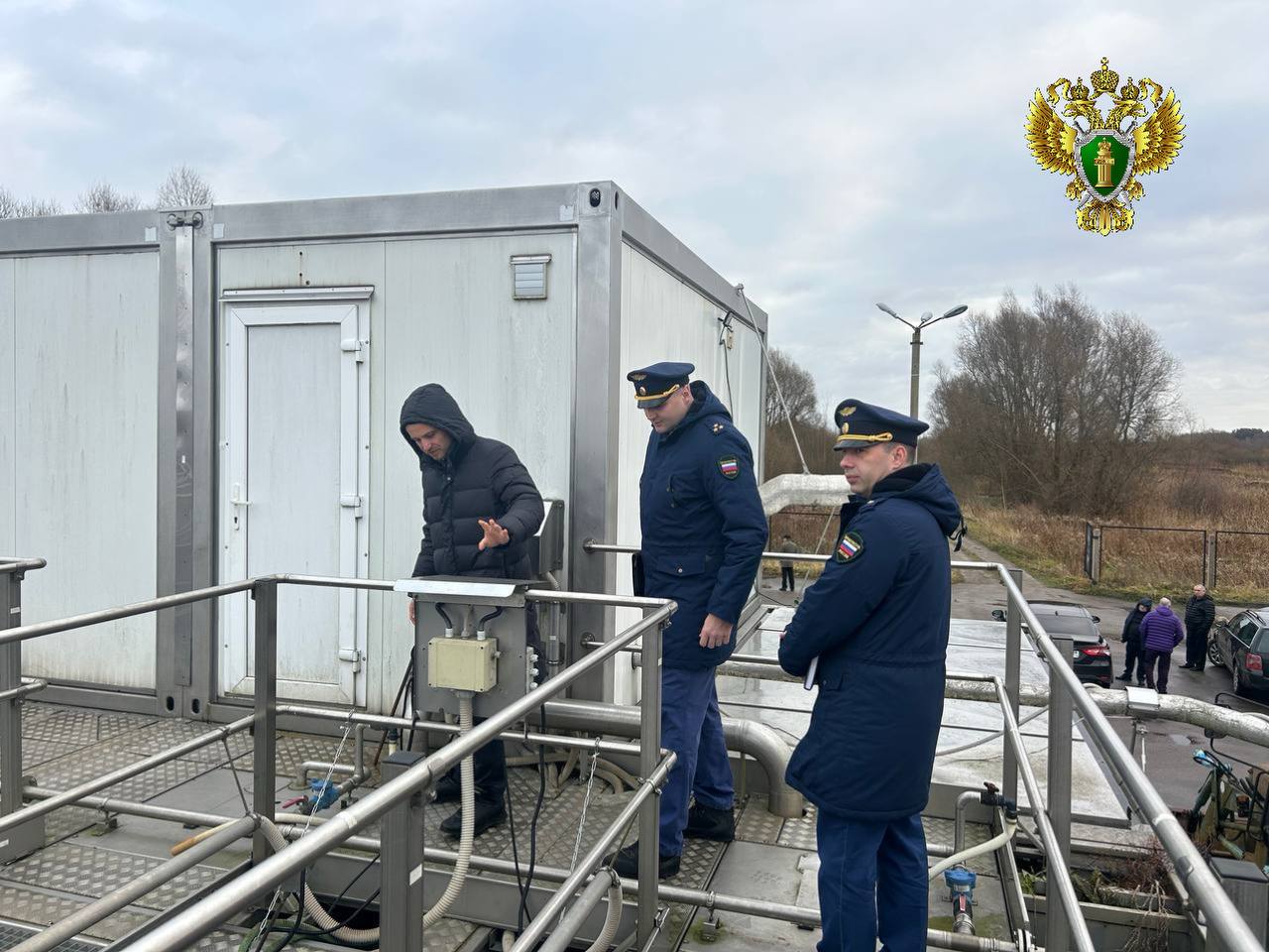 Заместитель прокурора области Роман Ерисковский с выездом проверил ход выполнения работ по строительству системы водоотведения в Славском районе Заместитель прокурора области Роман Ерисковский с выездом проверил ход выполнения работ по строительству системы водоотведения в Славском районе