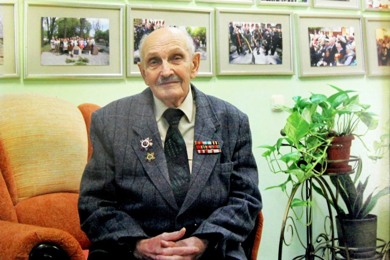 Ветеран Великой Отечественной войны и труда, почётный гражданин Калининграда Леонид Малолкин отмечает 100-летие
