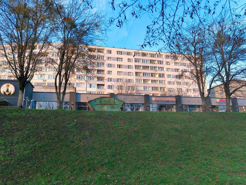 Универсам «Московский» в Калининграде вернул советский знак с подсветкой Универсам «Московский» в Калининграде вернул советский знак с подсветкой