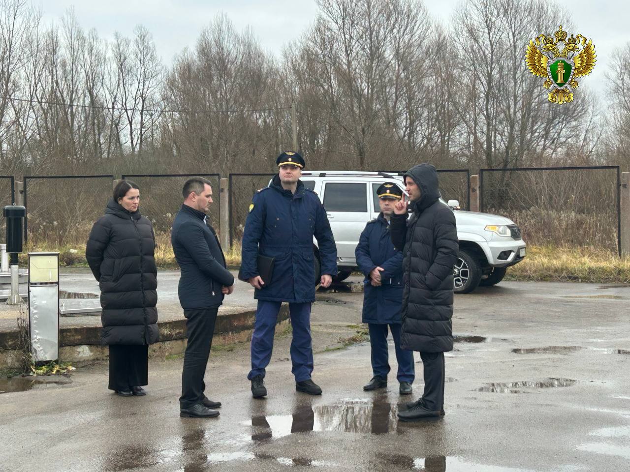 Заместитель прокурора области Роман Ерисковский с выездом проверил ход выполнения работ по строительству системы водоотведения в Славском районе