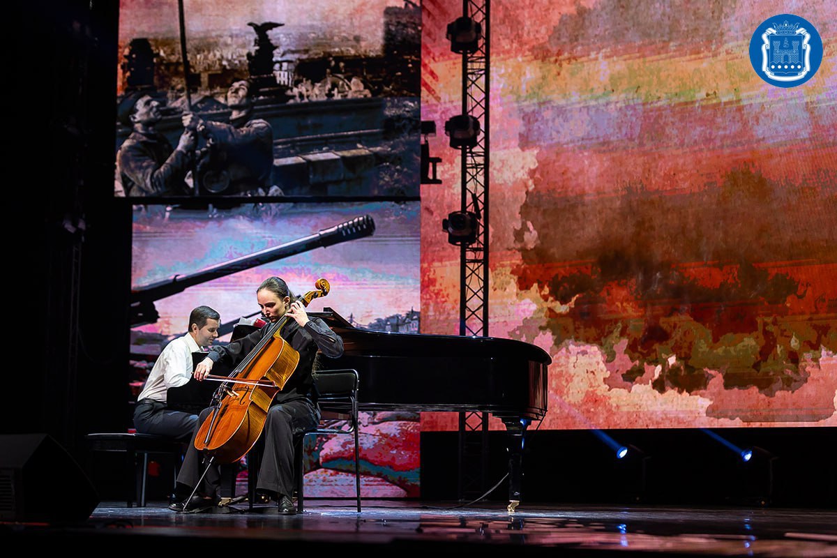 В светлогорском «Янтарь-Холле» прошла церемония награждения «Одарённые дети – надежда России!» В светлогорском «Янтарь-Холле» прошла церемония награждения «Одарённые дети – надежда России!»