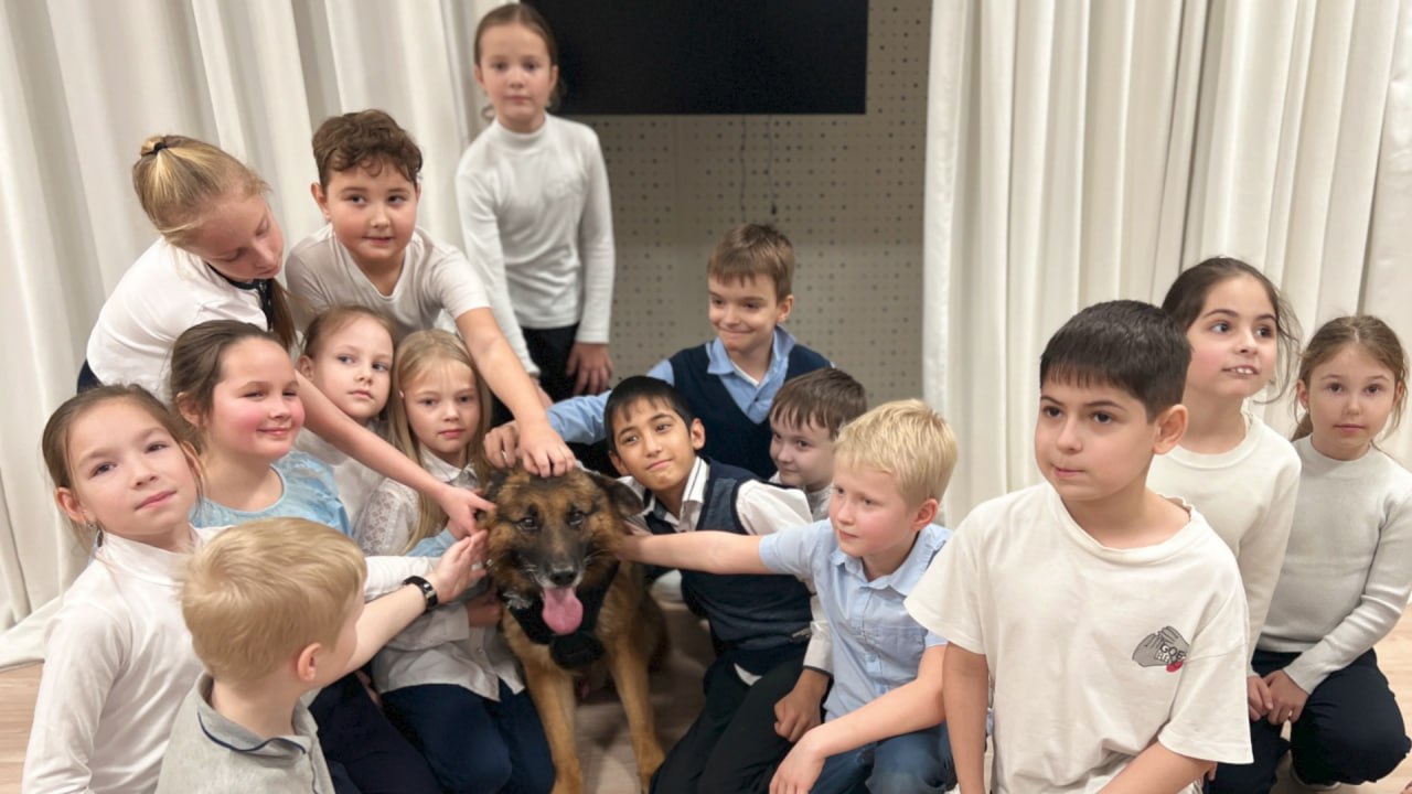 В Калининграде военнослужащие специального моторизованного полка Северо-Западного округа Росгвардии дали старт традиционной новогодней ведомственной акции «Дед Мороз специального назначения» В Калининграде военнослужащие специального моторизованного полка Северо-Западного округа Росгвардии дали старт традиционной новогодней ведомственной акции «Дед Мороз специального назначения»