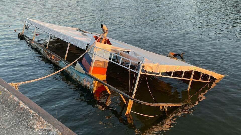 С владельца теплохода, который почти 2 года назад затонул в Преголе, требуют более 17 млн рублей