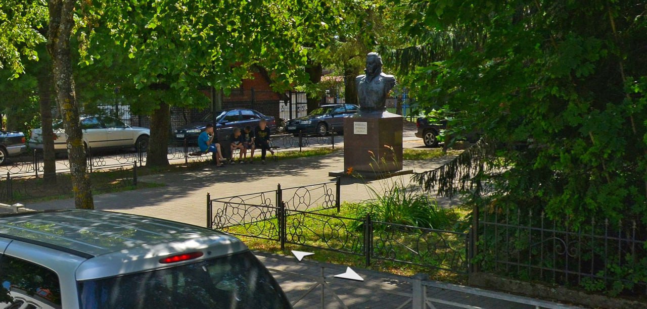 16 декабря 1995 года в Калининграде был торжественно открыт памятник великому русскому полководцу, ученику и соратнику А. В. Суворова, генерал-фельдмаршалу, светлейшему князю Михаилу Илларионовичу Кутузову-Рымникскому 16 декабря 1995 года в Калининграде был торжественно открыт памятник великому русскому полководцу, ученику и соратнику А. В. Суворова, генерал-фельдмаршалу, светлейшему князю Михаилу Илларионовичу Кутузову-Рымникскому