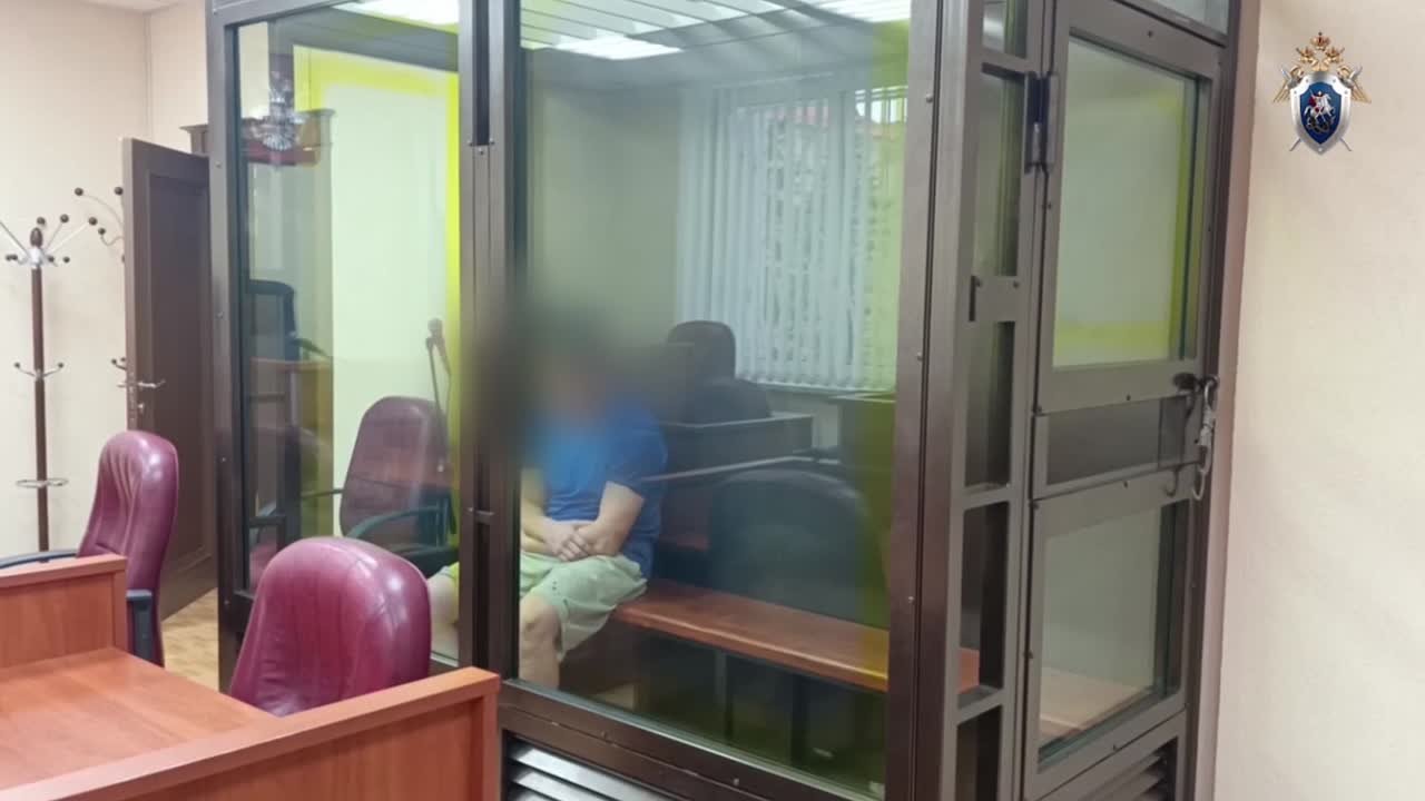 Житель Черняховска обвиняется в оскорблении и применении насилия в отношении представителя власти