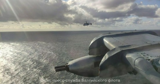 Вертолёты Балтфлота подняли в небо на поиск морских беспилотников