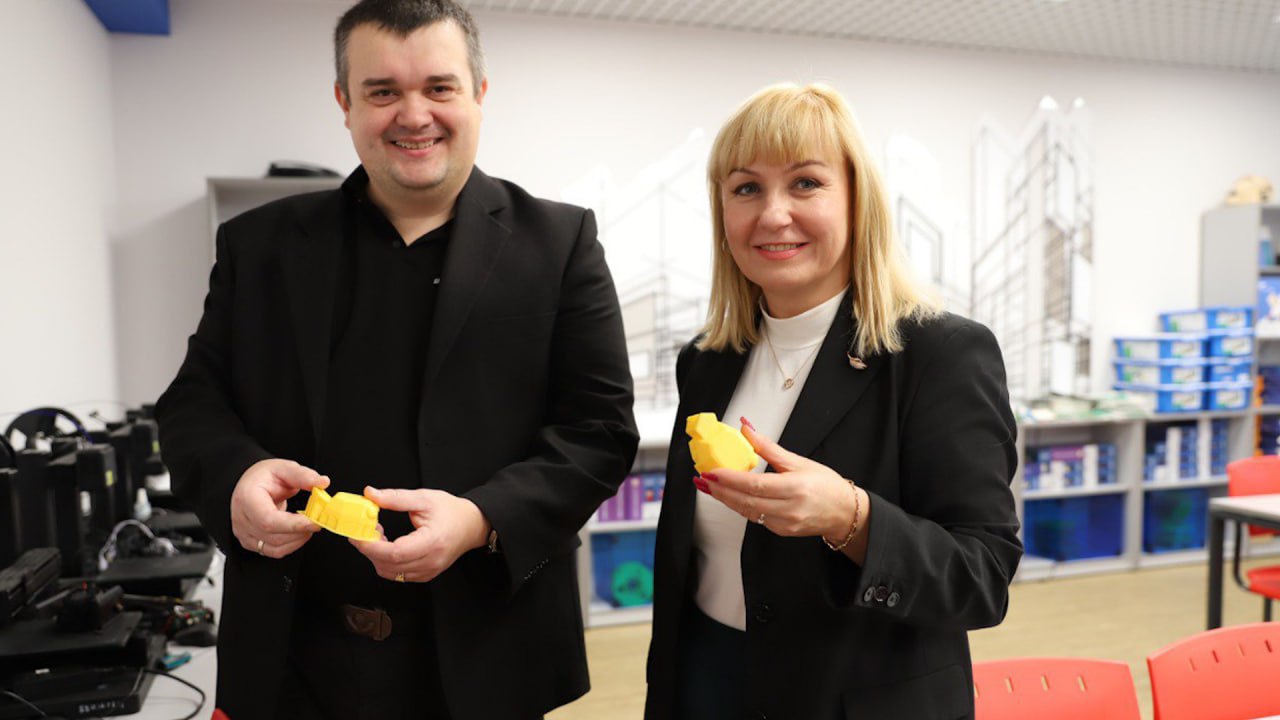 17 декабря в «Кванториуме» школы № 56 Калининграда прошёл региональный семинар-практикум под названием «Фиджитал-спорт в образовательном учреждении» 17 декабря в «Кванториуме» школы № 56 Калининграда прошёл региональный семинар-практикум под названием «Фиджитал-спорт в образовательном учреждении»