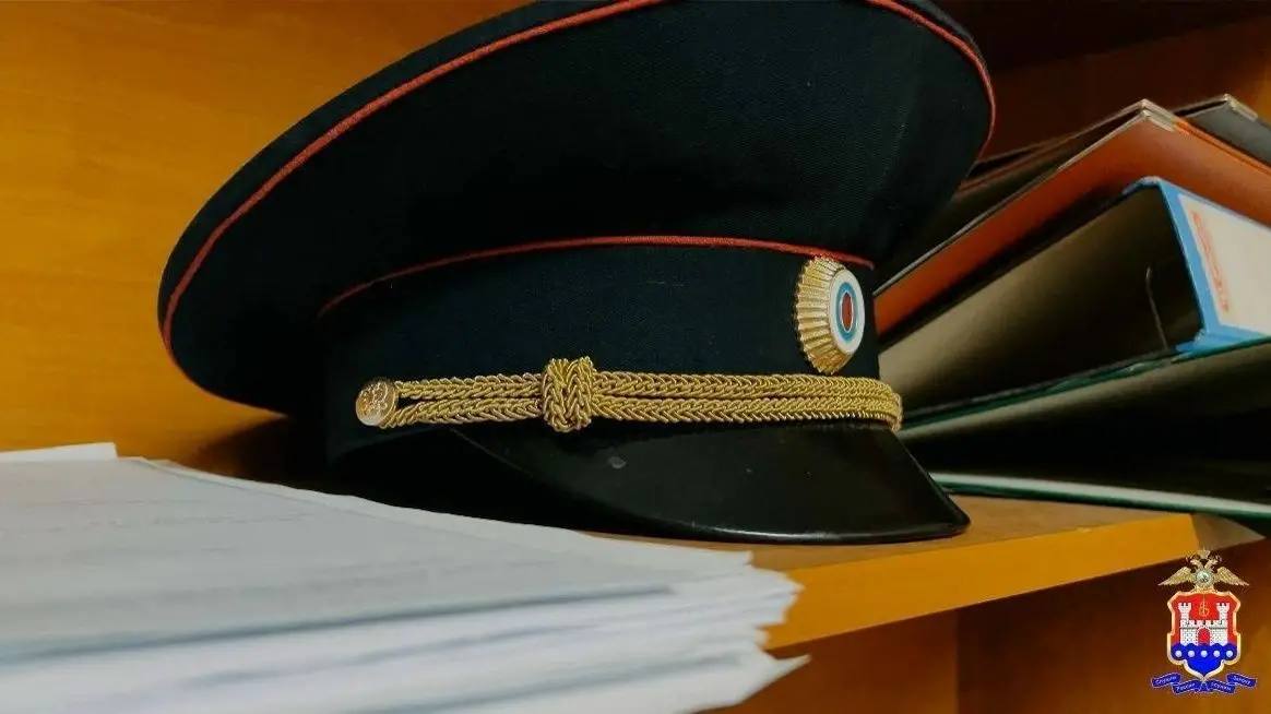 В Калининграде полицейскими задержан злоумышленник, травмировавший мужчину в торговом центре