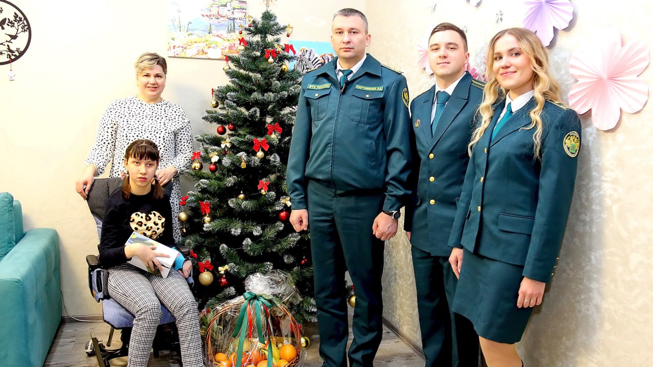 Начальник Калининградской областной таможни принял участие в акции «Ёлка желаний» Начальник Калининградской областной таможни принял участие в акции «Ёлка желаний»