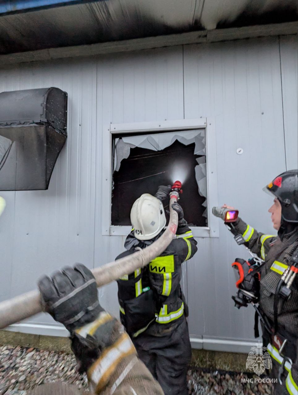 Сотрудники МЧС России потушили пожар в Гурьевском муниципальном округе Сотрудники МЧС России потушили пожар в Гурьевском муниципальном округе