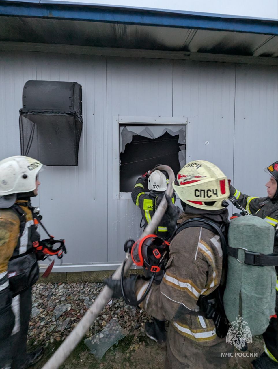 Сотрудники МЧС России потушили пожар в Гурьевском муниципальном округе