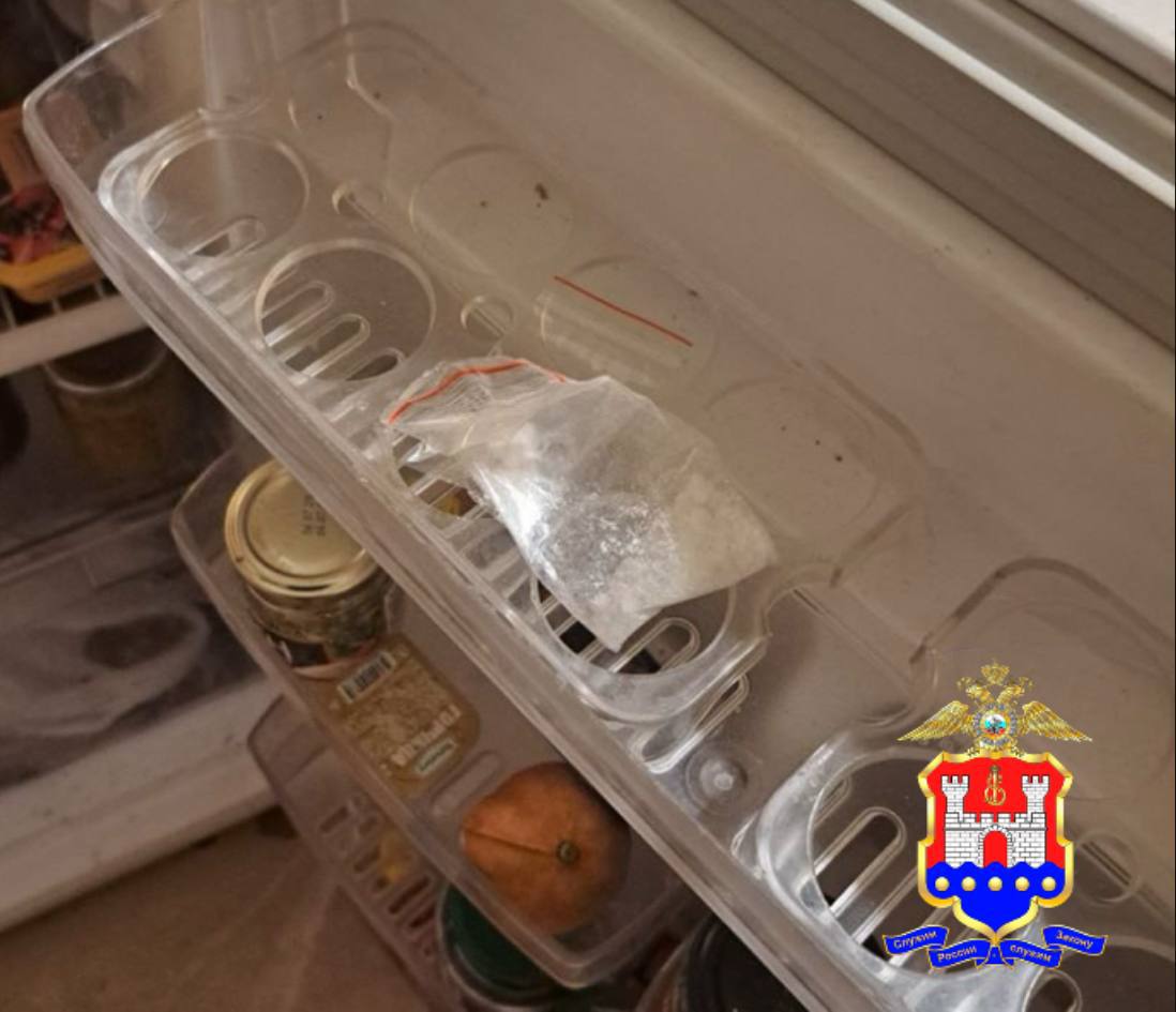 В Калининграде полицейские задержали местного жителя за хранение и потребление наркотиков