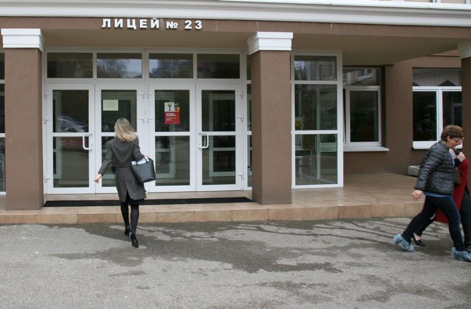 ����������� ����� ������� ����� ������ � ʸ���������