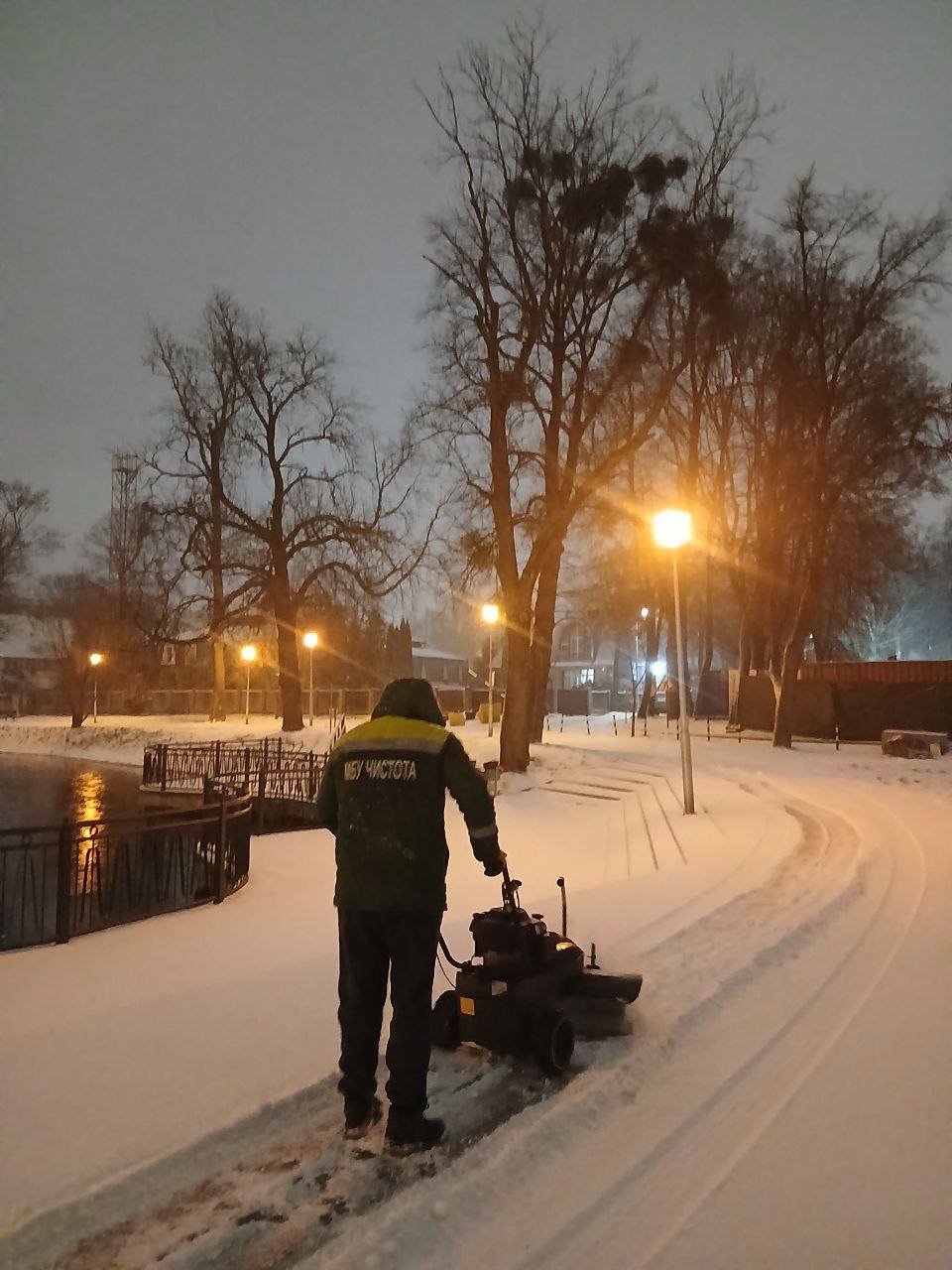 Елена Дятлова: Сложная ночь выдалась у "Чистоты” - холод, заряды снега и ледяной крупы, порывистый штормовой ветер Елена Дятлова: Сложная ночь выдалась у "Чистоты” - холод, заряды снега и ледяной крупы, порывистый штормовой ветер