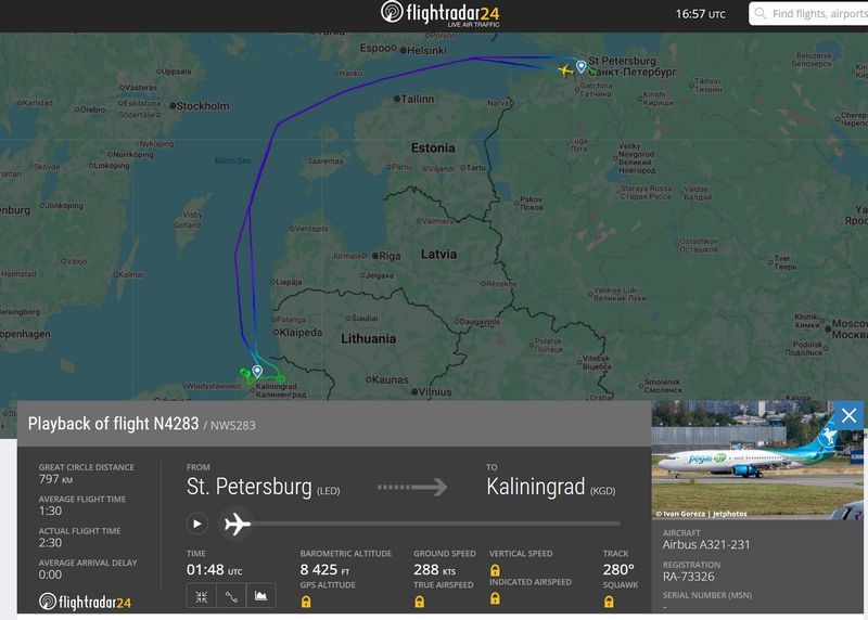 Самолёт летел 2 дня из Санкт-Петербурга в Калининград