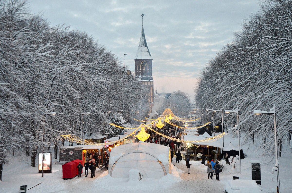 Новогодняя ярмарка у Кафедрального собора 2025/26