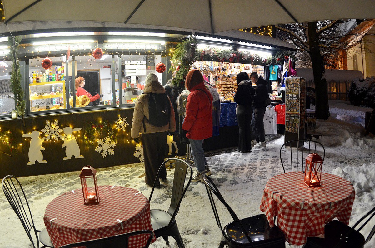 Новогодняя ярмарка у Кафедрального собора 2025/26 Новогодняя ярмарка у Кафедрального собора 2025/26