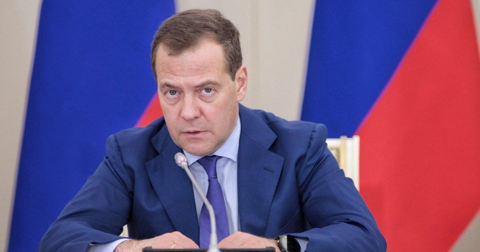 США может провернуть на Украине такую же операцию, как и в Венесуэле — Медведев