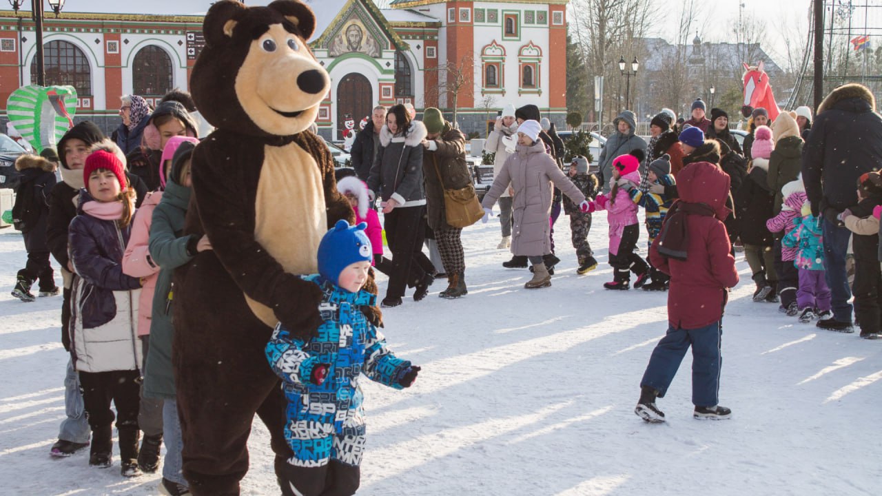 Работники учреждений культуры продолжают дарить праздничное настроение всем гостям программы «Ура, каникулы!»