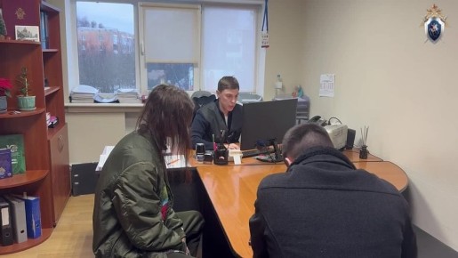 Пьяная пара пыталась прикурить от Вечного огня на мемориале 1200 воинам-гвардейцам