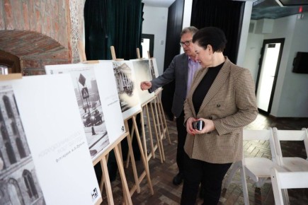 ����� �������: � ���� ���� �� ����������� 80-����� ������ �������� ������������ � ��������������� �������