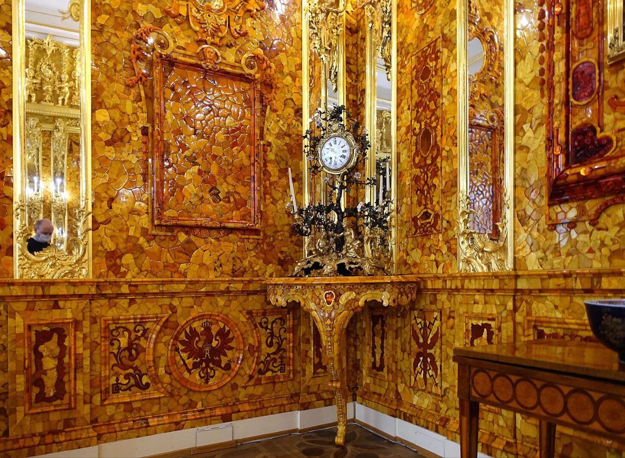 Янтарная комната: последнее местонахождение — Кёнигсберг, 1945 Янтарная комната: последнее местонахождение — Кёнигсберг, 1945