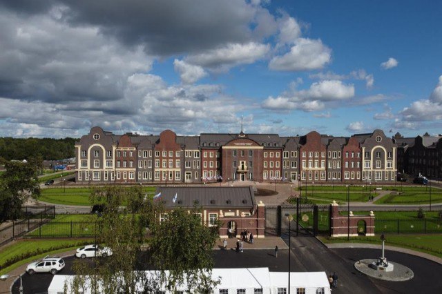 Подрядчик Нахимовского училища в Калининграде получил иск на 820 млн рублей
